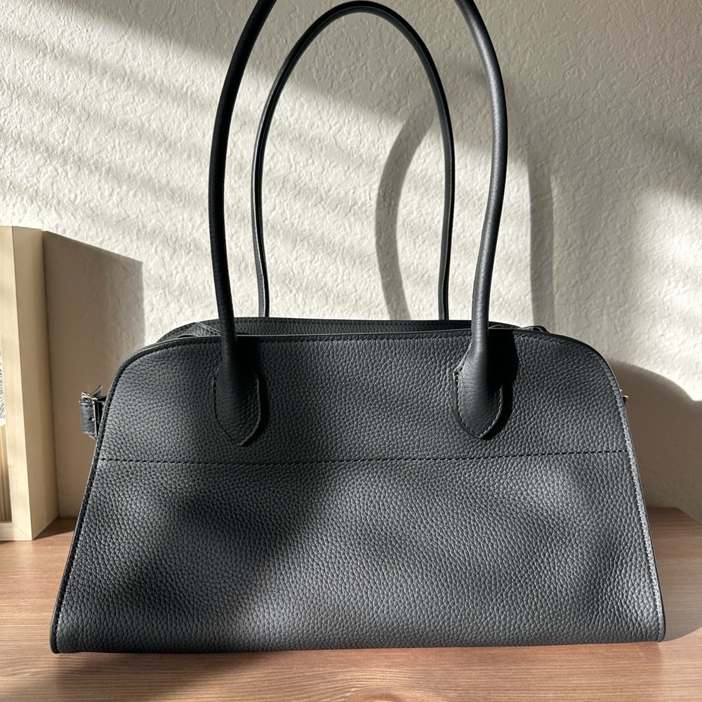 The row Margaux 12 shoulder bag in black